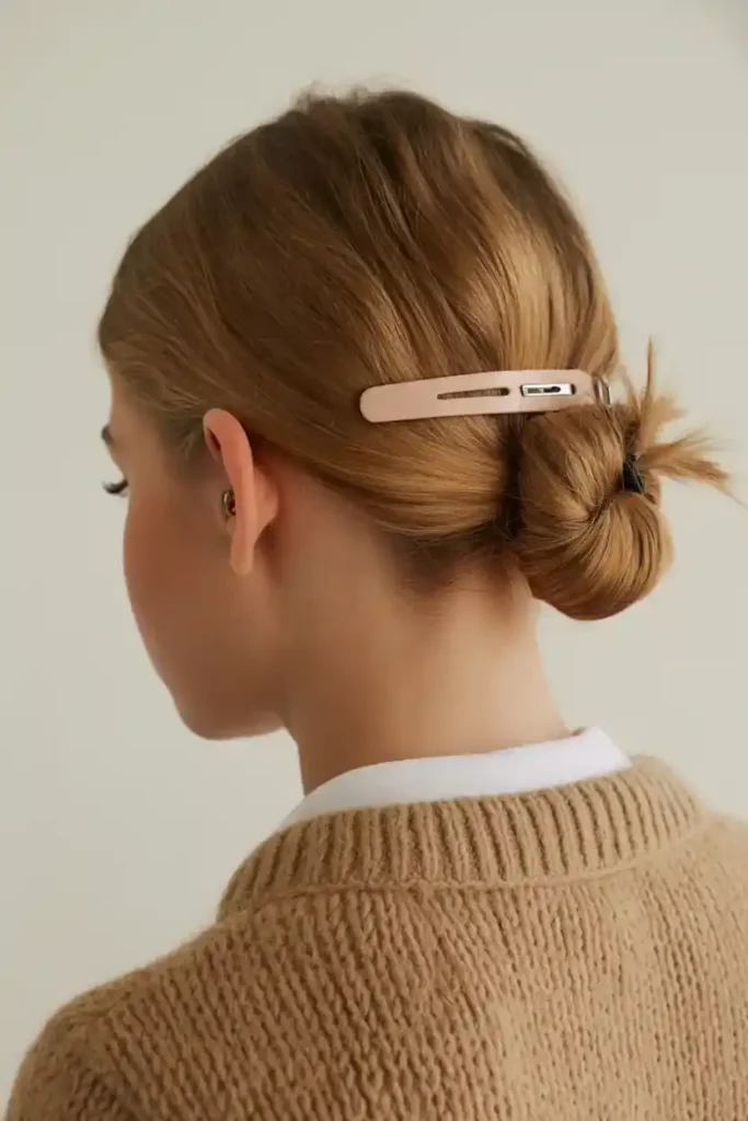 Simple Hair Clip Style